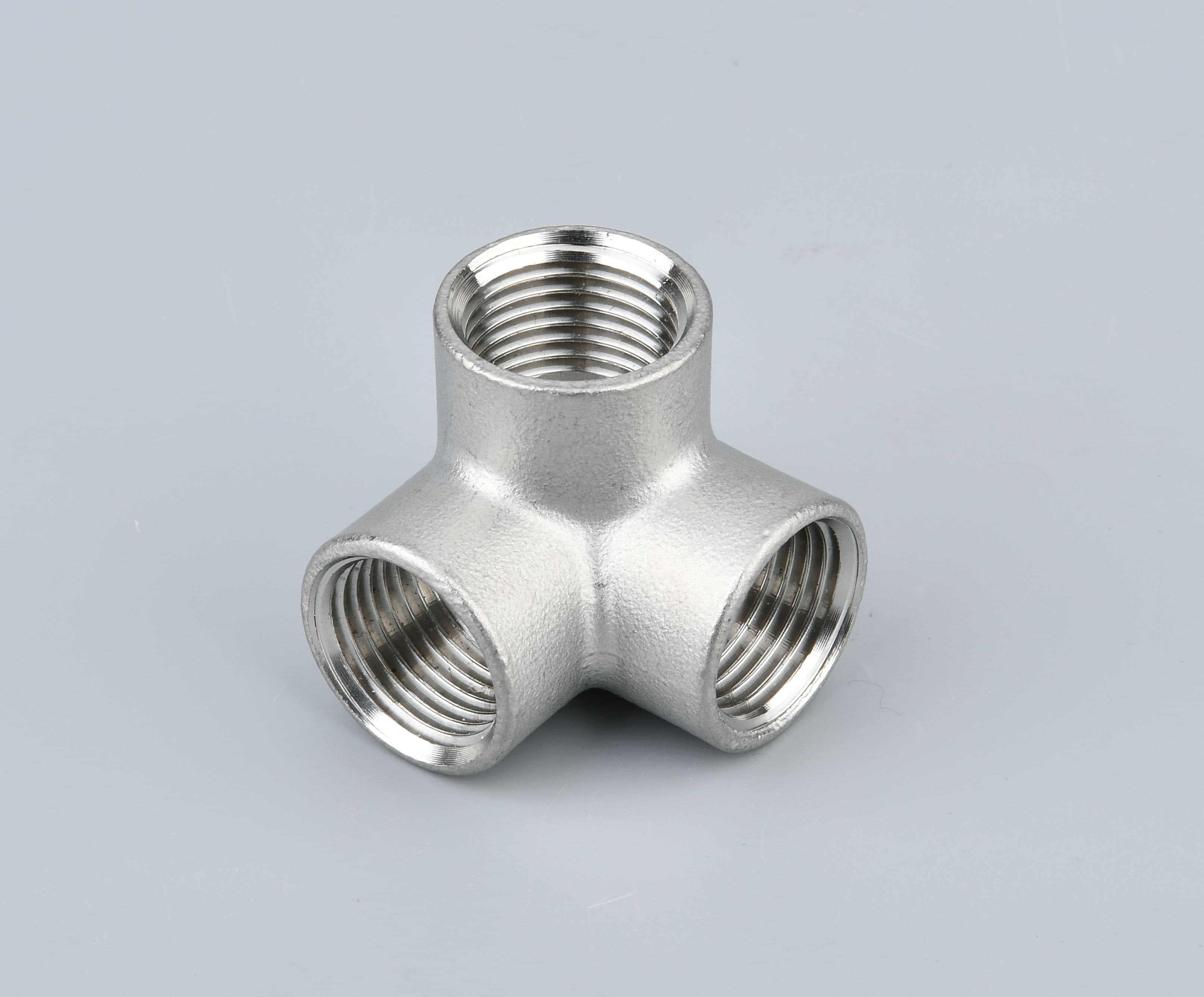 Three-Dimensional Tee